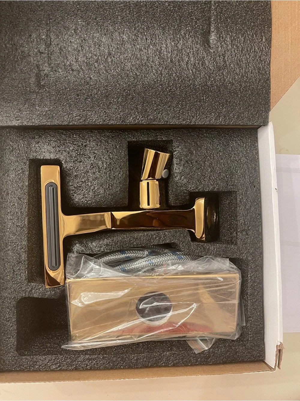 BAKALA Waterfall Bathroom Faucet, model ‎2024-013-GD